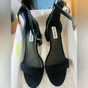 Steve Madden black suede heels